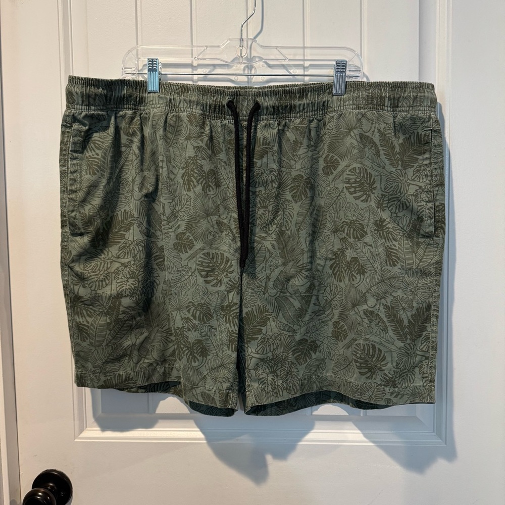 Good threads Men's Green Leaf Print Seim Shorts